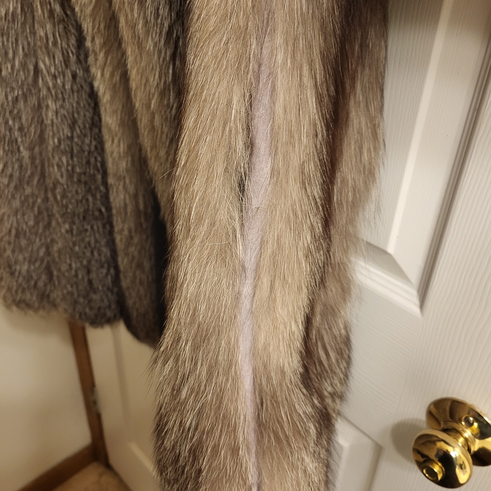 Saga Furs Luxurious Silver Fur Coat - Picture 6 of 8